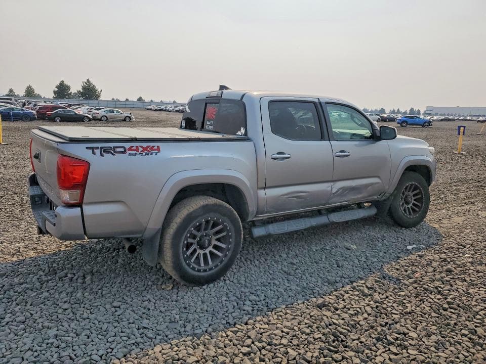 2017 TOYOTA TACOMA TRD SPORT 3