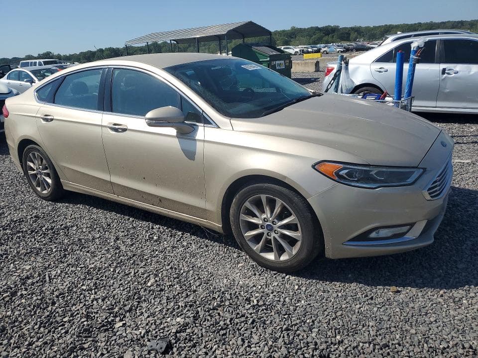 2017 FORD FUSION SE 4