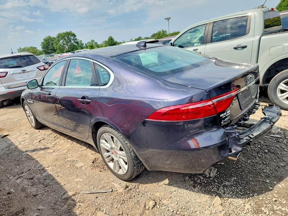 2017 JAGUAR XF PREMIUM 2