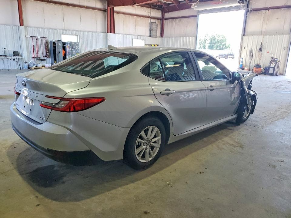 2025 TOYOTA CAMRY LE 3
