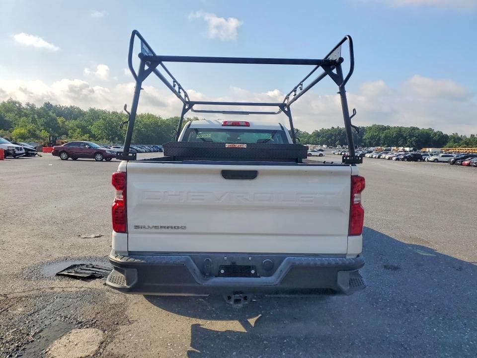 2025 CHEVROLET SILVERADO K1500 6