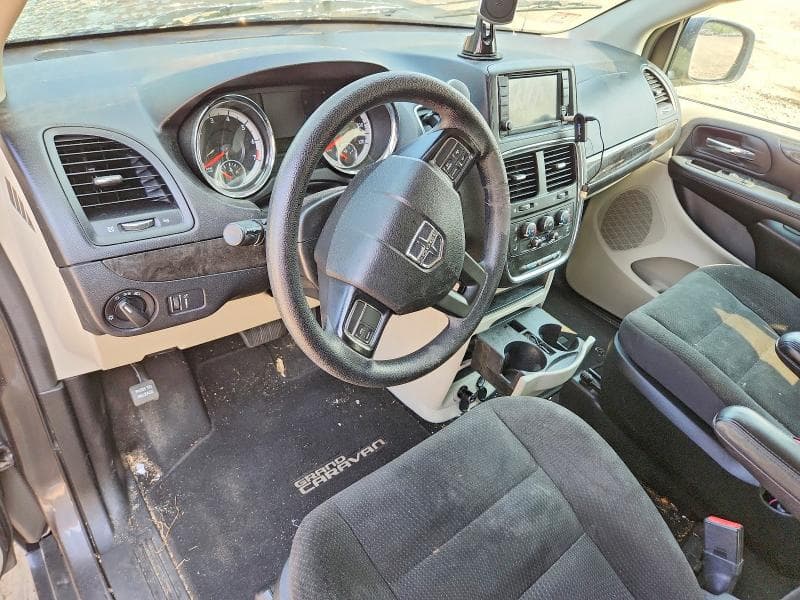2017 DODGE GRAND CARAVAN SE 8