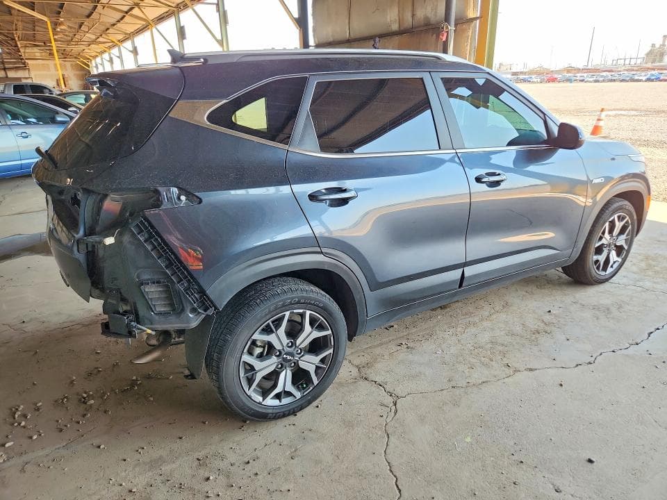 2022 KIA SELTOS EX 3