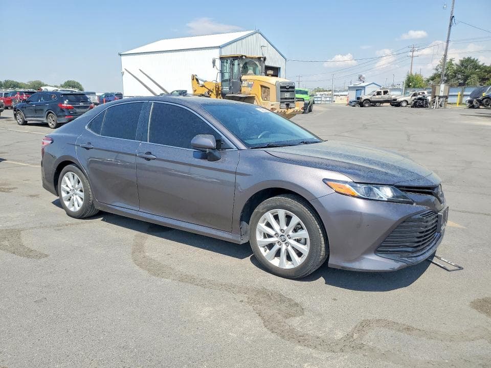 2020 TOYOTA CAMRY LE 4