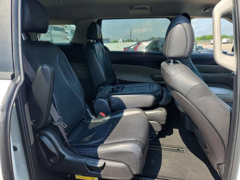 2025 KIA CARNIVAL LXS 11