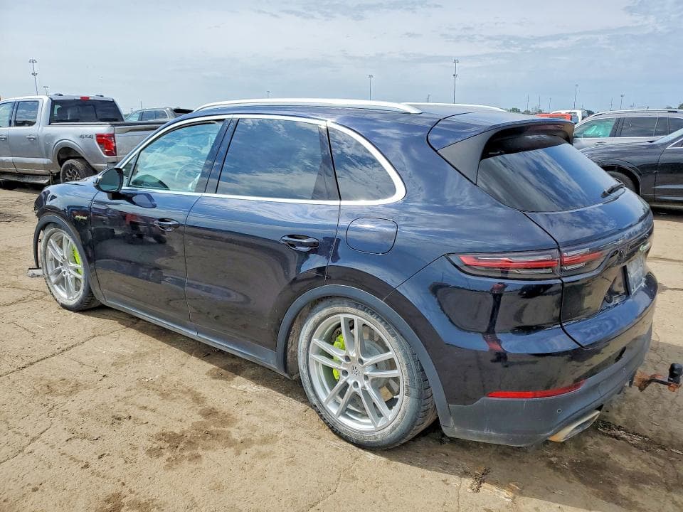 2020 PORSCHE CAYENNE E-HYBRID 2