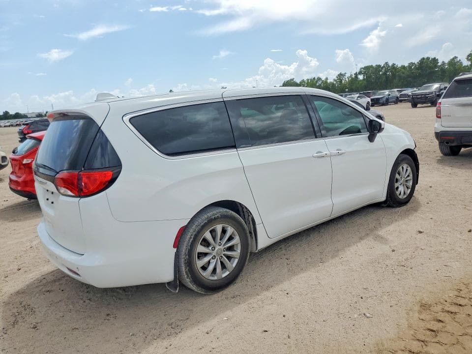 2017 CHRYSLER PACIFICA TOURING 3