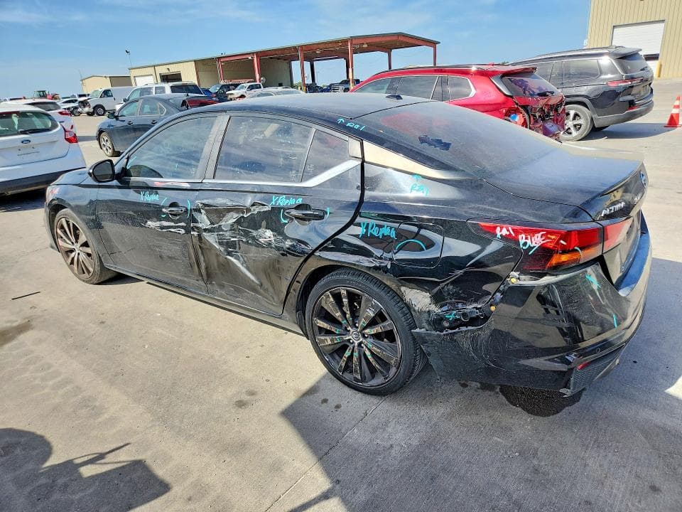 2021 NISSAN ALTIMA SR 2