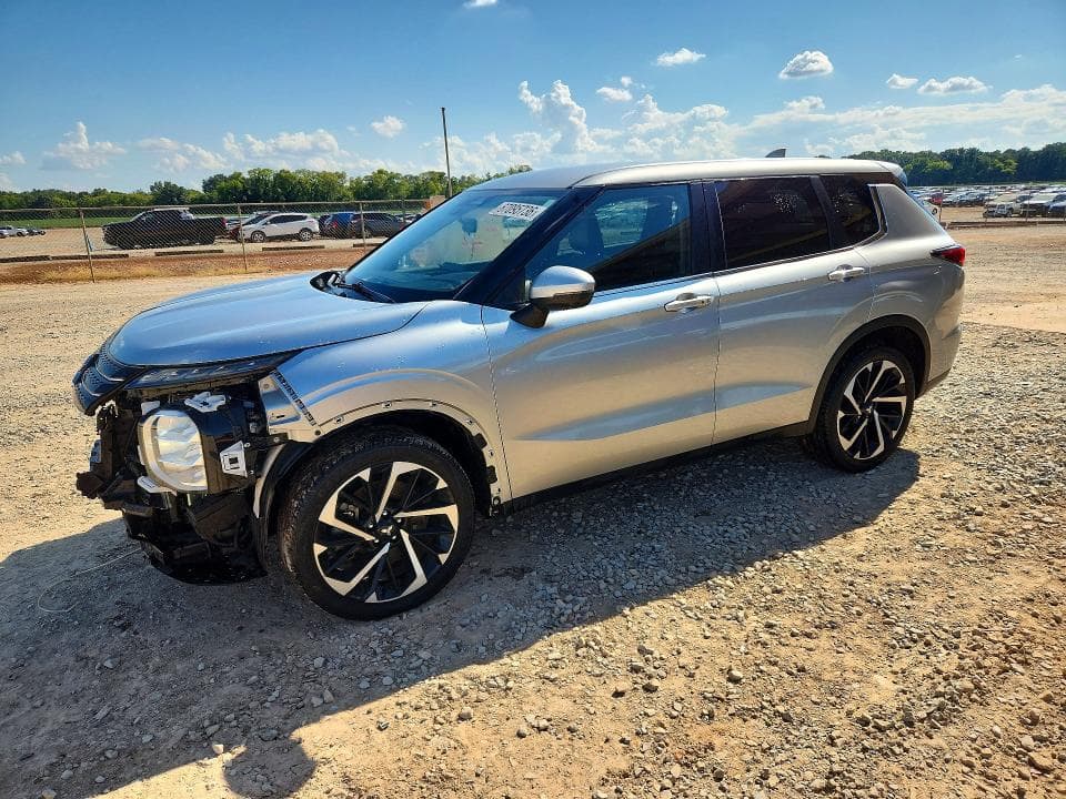 2022 MITSUBISHI OUTLANDER SE - 1