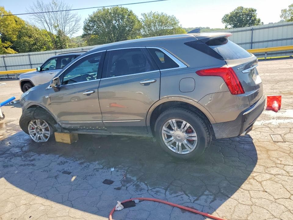 2018 CADILLAC XT5 LUXURY 2