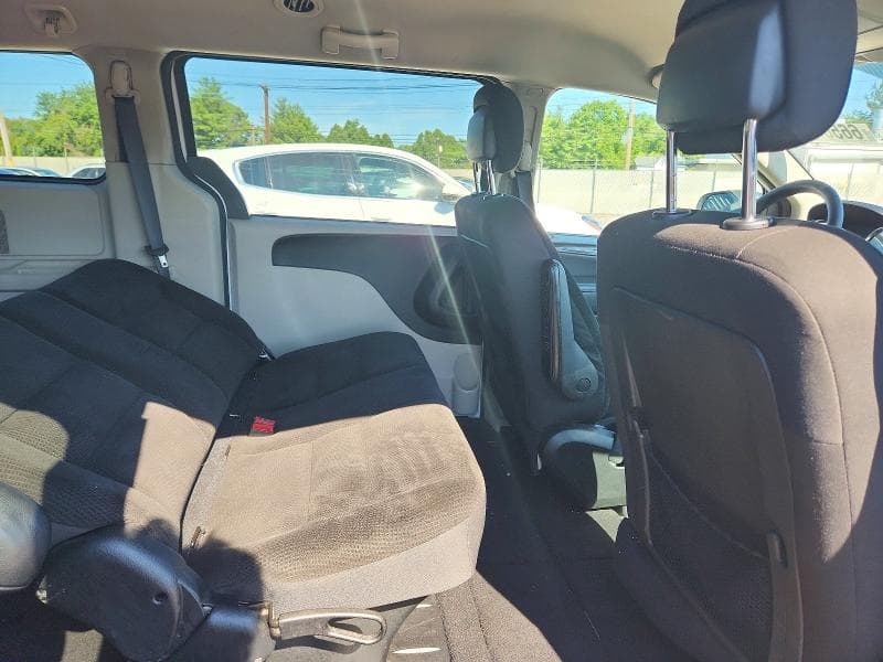 2019 DODGE GRAND CARAVAN SE 10