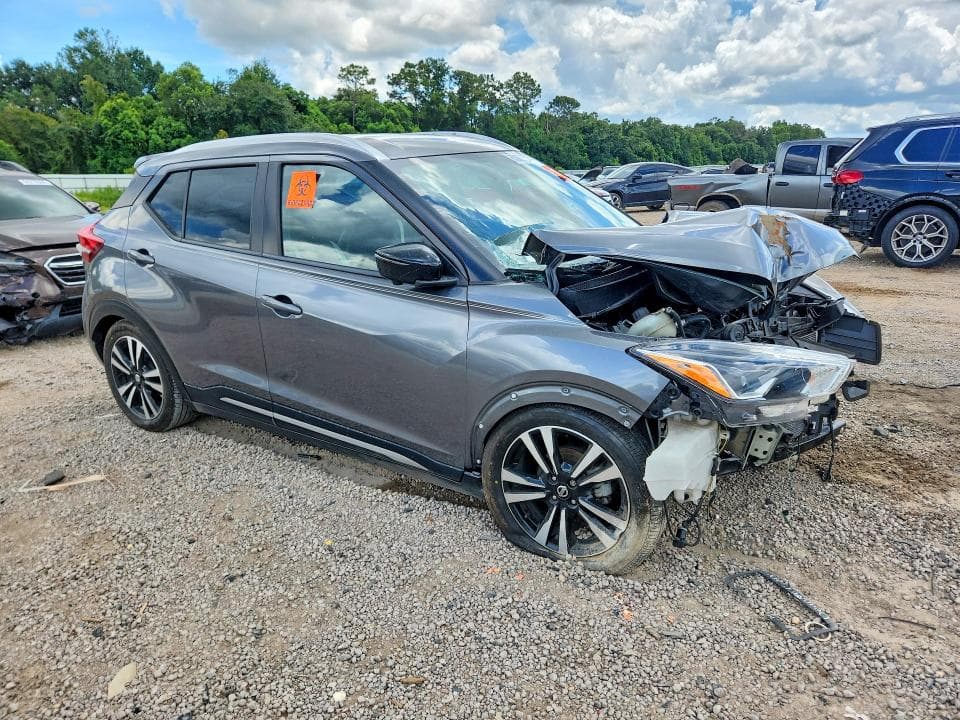 2018 NISSAN KICKS SR 4