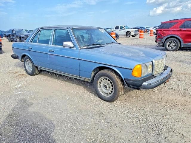 1985 MERCEDES-BENZ 300 DT 4