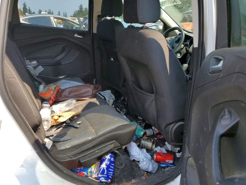 2017 FORD ESCAPE SE 11