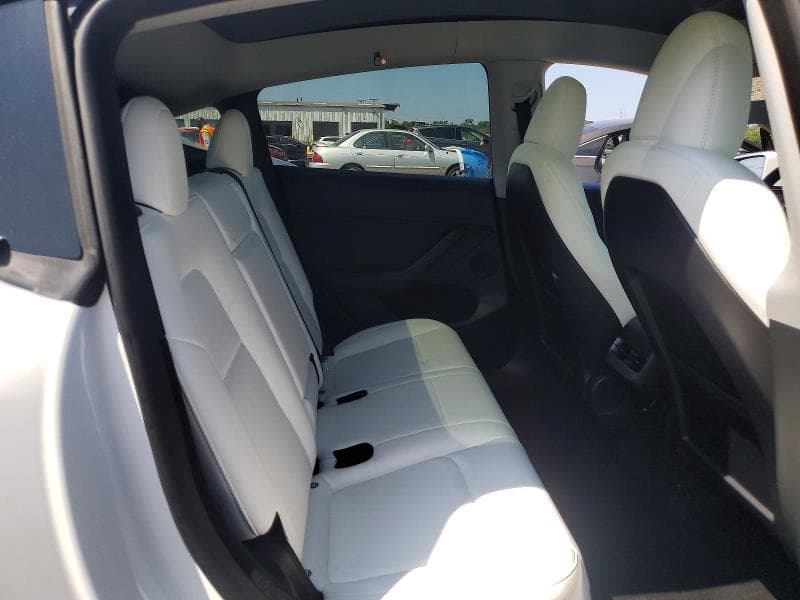2024 TESLA MODEL Y 11