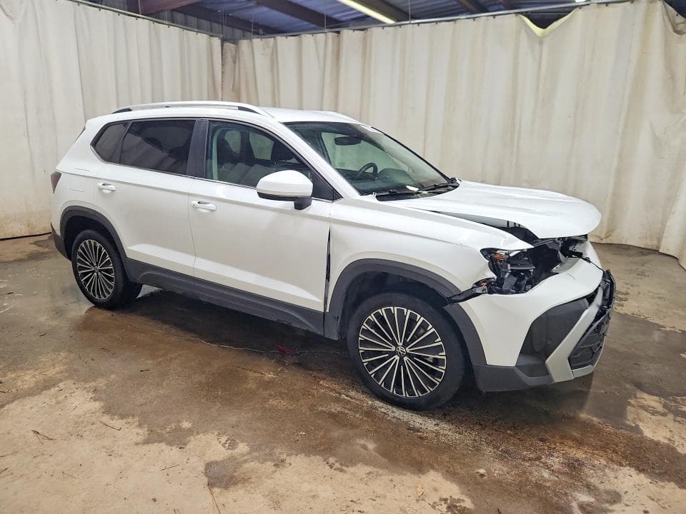 2026 VOLKSWAGEN TAOS SE 4