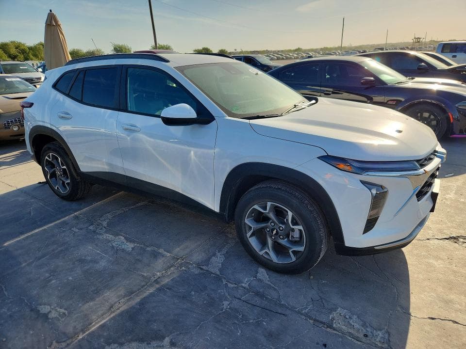 2025 CHEVROLET TRAX 1LT 4