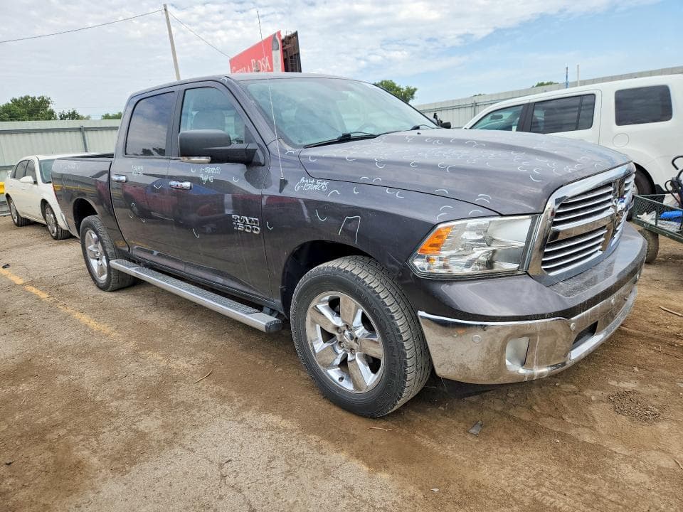 2017 RAM 1500 SLT 4