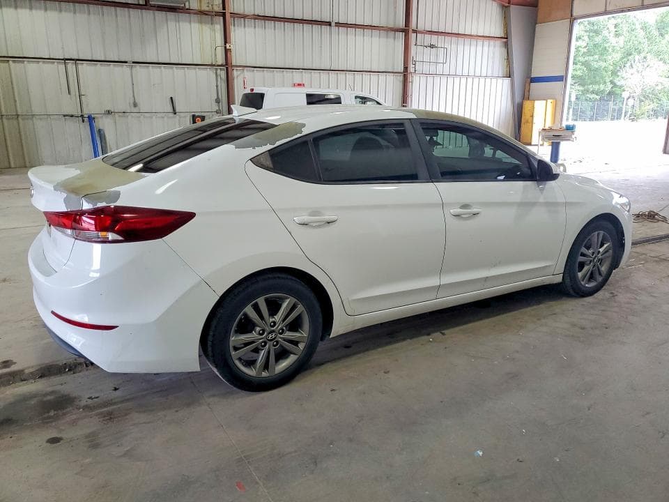 2017 HYUNDAI ELANTRA SE 3