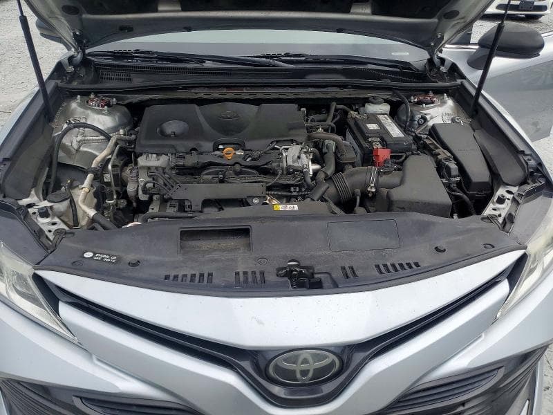 2019 TOYOTA CAMRY LE 11