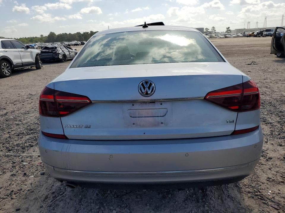 2018 VOLKSWAGEN PASSAT SE 6