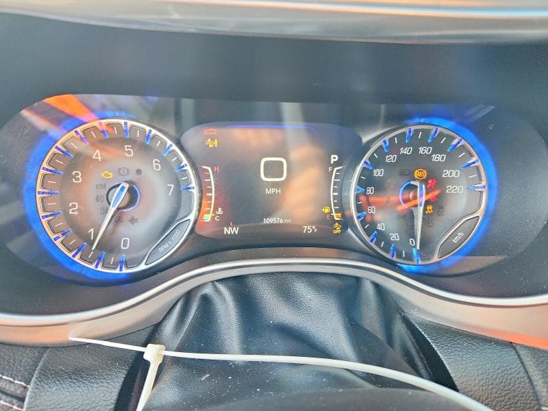 2019 CHRYSLER PACIFICA LIMITED 9