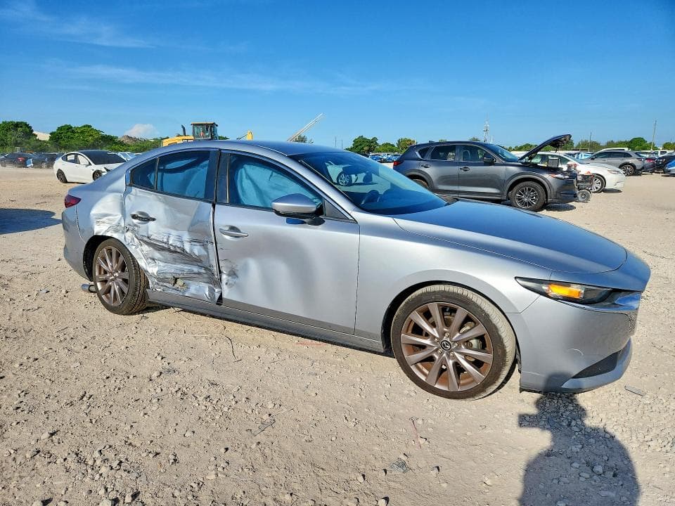 2020 MAZDA 3 SELECT 4