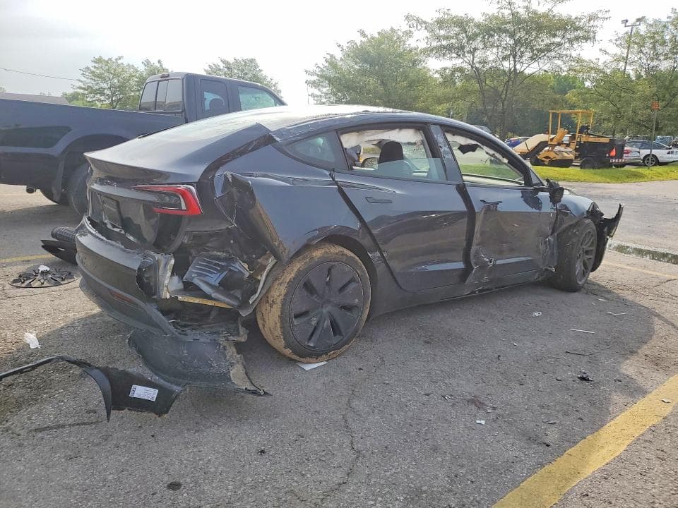 2024 TESLA MODEL 3 3