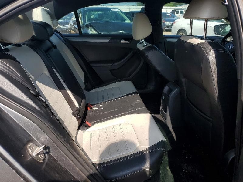 2017 VOLKSWAGEN JETTA SPORT 10
