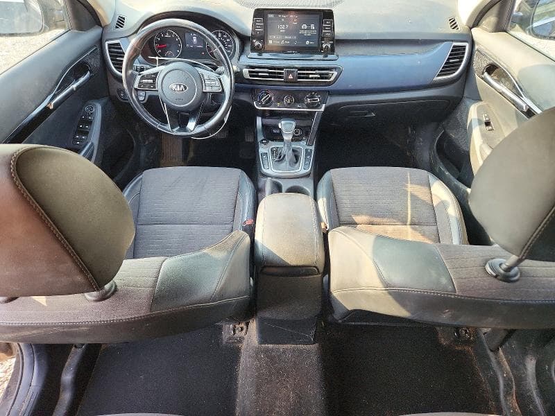 2021 KIA SELTOS S 8
