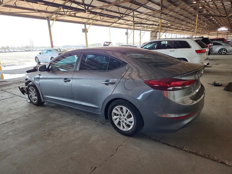 2018 HYUNDAI ELANTRA SE 2