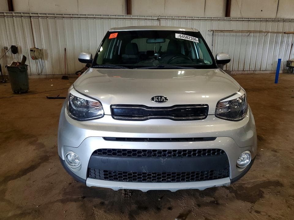 2019 KIA SOUL + 5