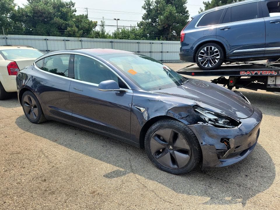 2018 TESLA MODEL 3 4