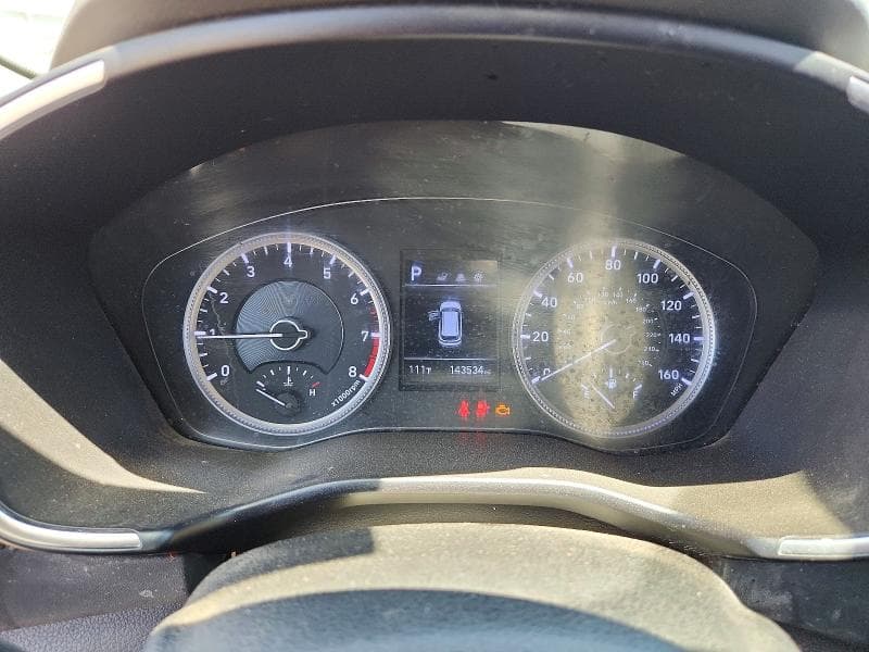 2019 HYUNDAI SANTA FE SE 9