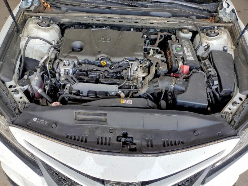 2018 TOYOTA CAMRY SE 11