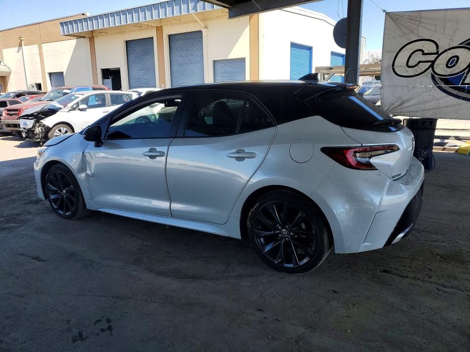2025 TOYOTA COROLLA XSE 2