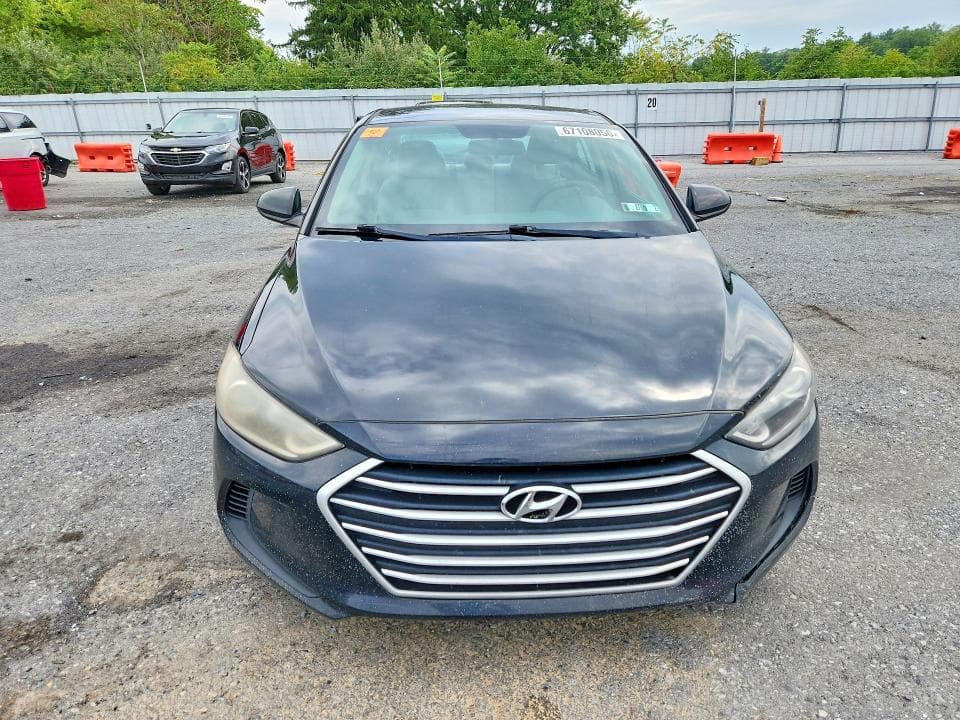 2018 HYUNDAI ELANTRA SE 5