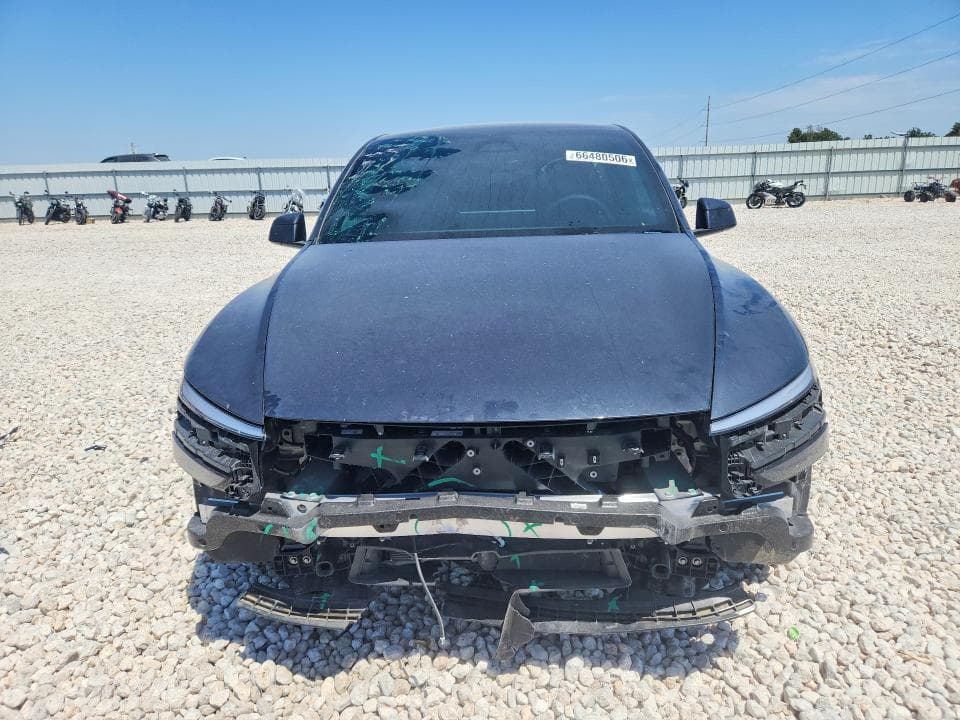 2026 TESLA MODEL Y 5