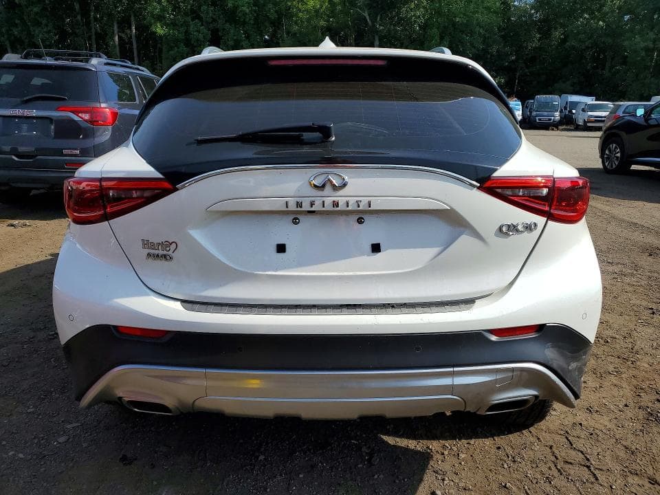 2019 INFINITI QX30 ESSENTIAL 6