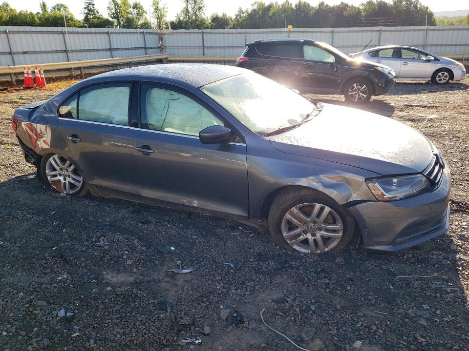 2017 VOLKSWAGEN JETTA S 4