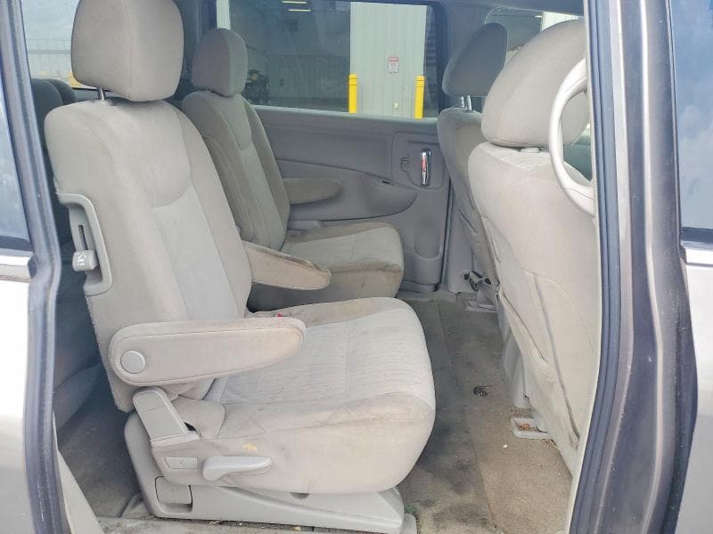 2017 NISSAN QUEST SV 11