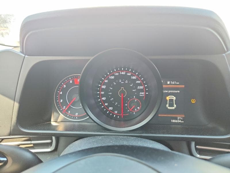2021 HYUNDAI ELANTRA SEL 9