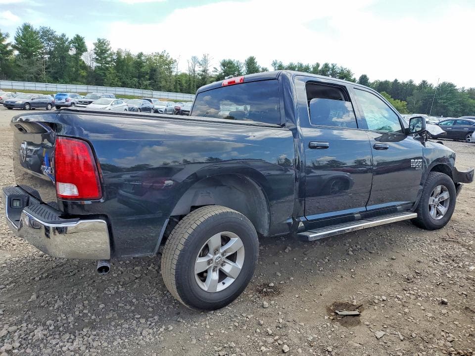 2021 RAM 1500 CLASSIC SLT 3
