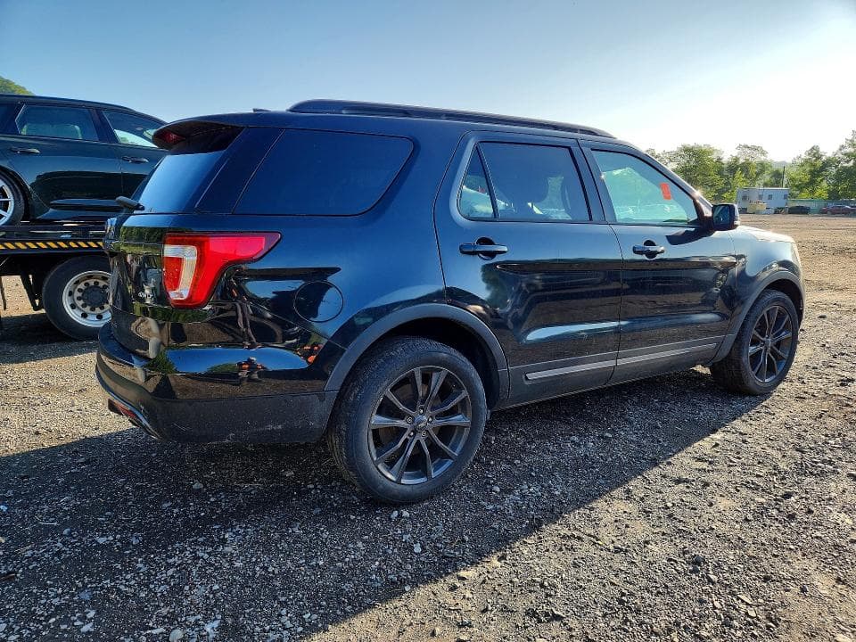 2017 FORD EXPLORER XLT 3