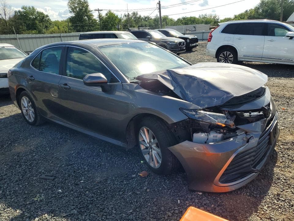 2021 TOYOTA CAMRY LE 4