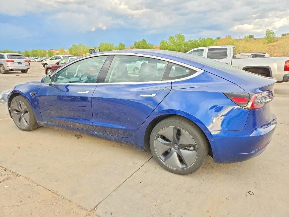 2018 TESLA MODEL 3 2