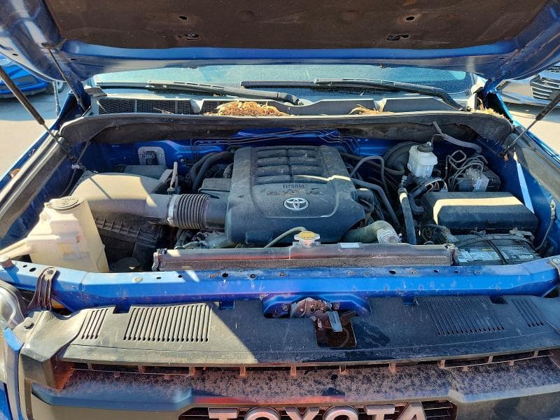2017 TOYOTA TUNDRA SR5 11
