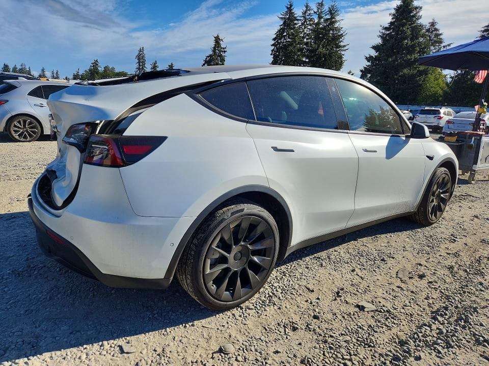 2022 TESLA MODEL Y 3