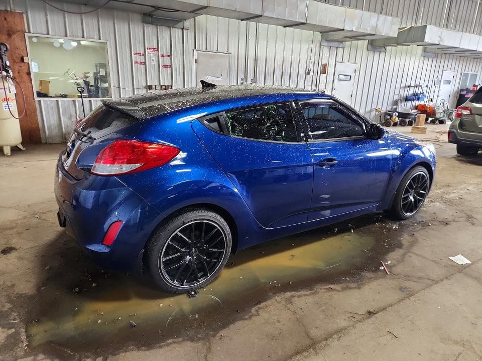 2017 HYUNDAI VELOSTER VALUE EDITION 3