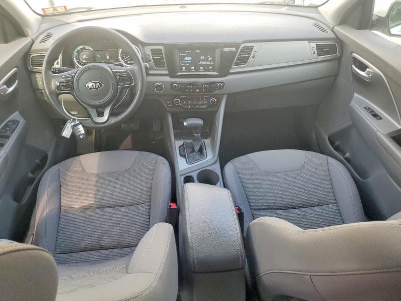 2017 KIA NIRO LX 8